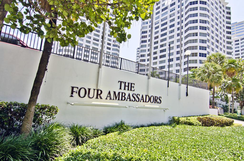 Four Ambassadors Apartments Маямі Екстер'єр фото